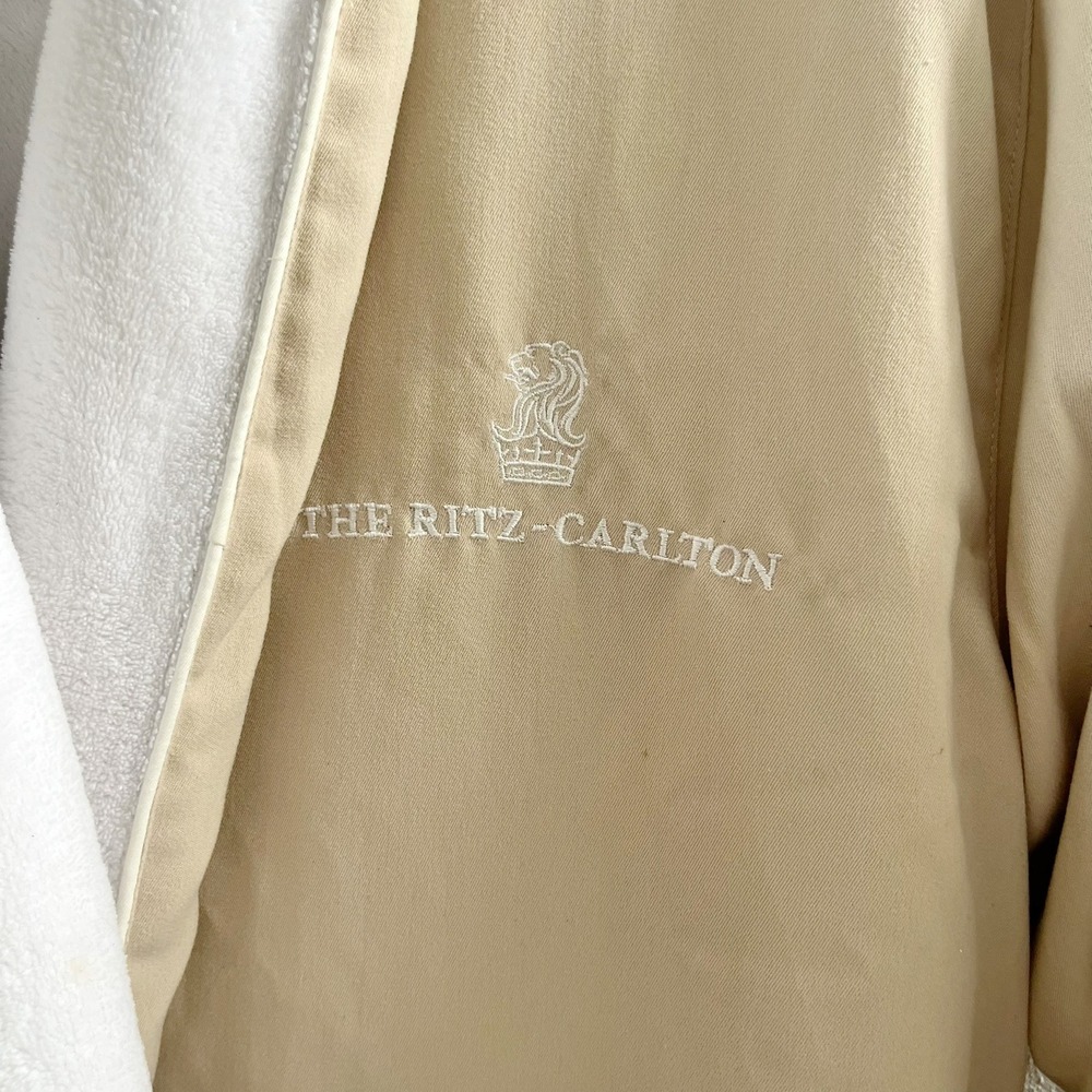 THE RITZ CARLTON Frette Microfiber Robe O/S - Picture 6 of 10
